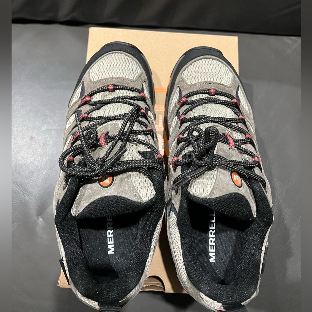 Men, Size 8, brown/ tan/ taupe, Merrell, waterproof. - Picture 2 of 14